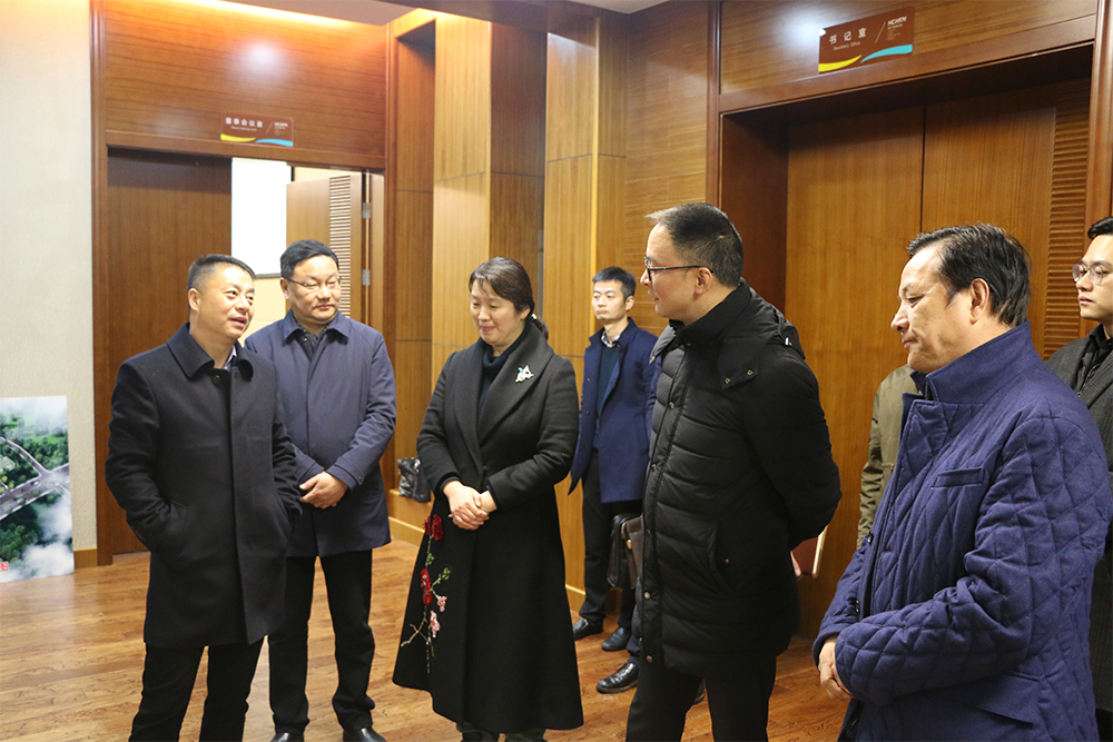2019年2月，海宁市委书记朱建军带队调研家纺城发展.JPG